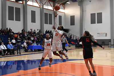 Giants stomp Porterville; head next to West Hills-Lemoore on Jan. 29