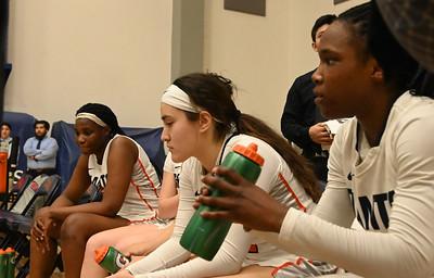 Giants open second half of CVC play at Taft