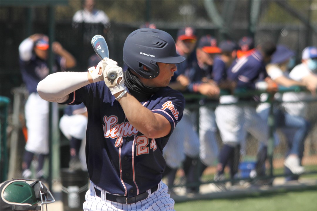 Giants baseball sweeps Fresno City to open season