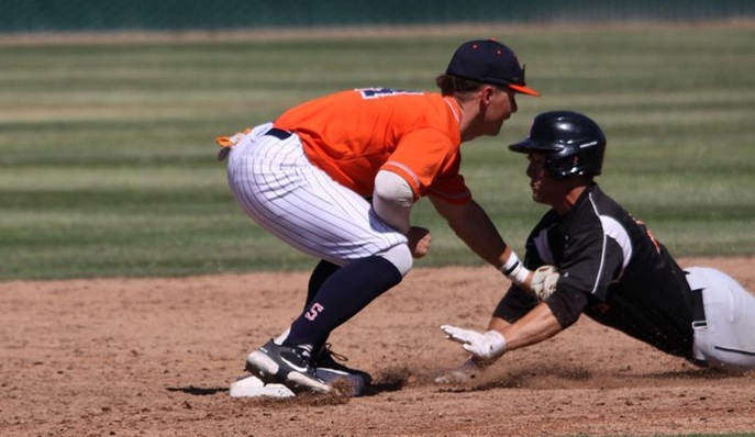 Giants baseball builds 3.5-game lead in CVC title race