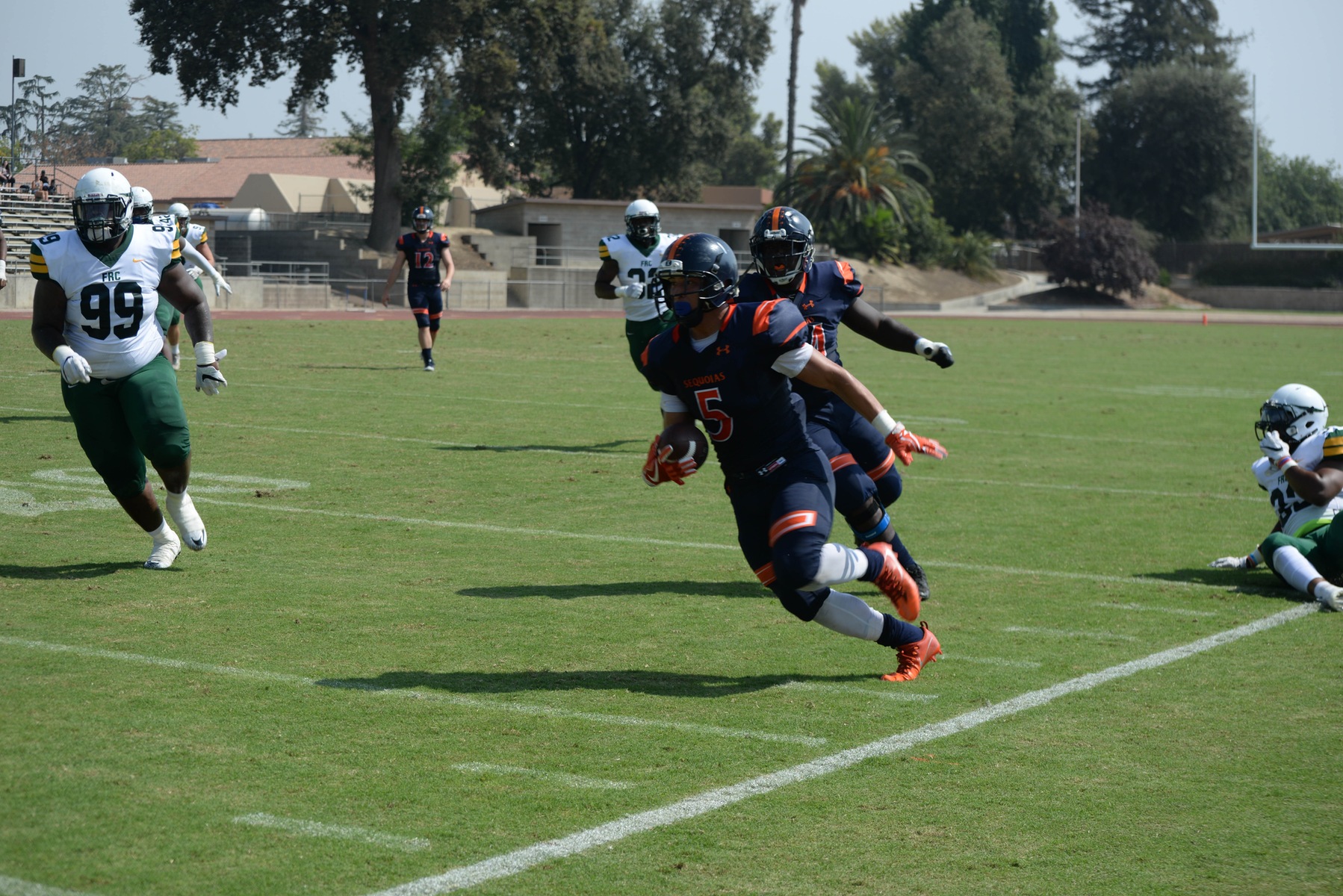 Giants fall to Modesto on Homecoming