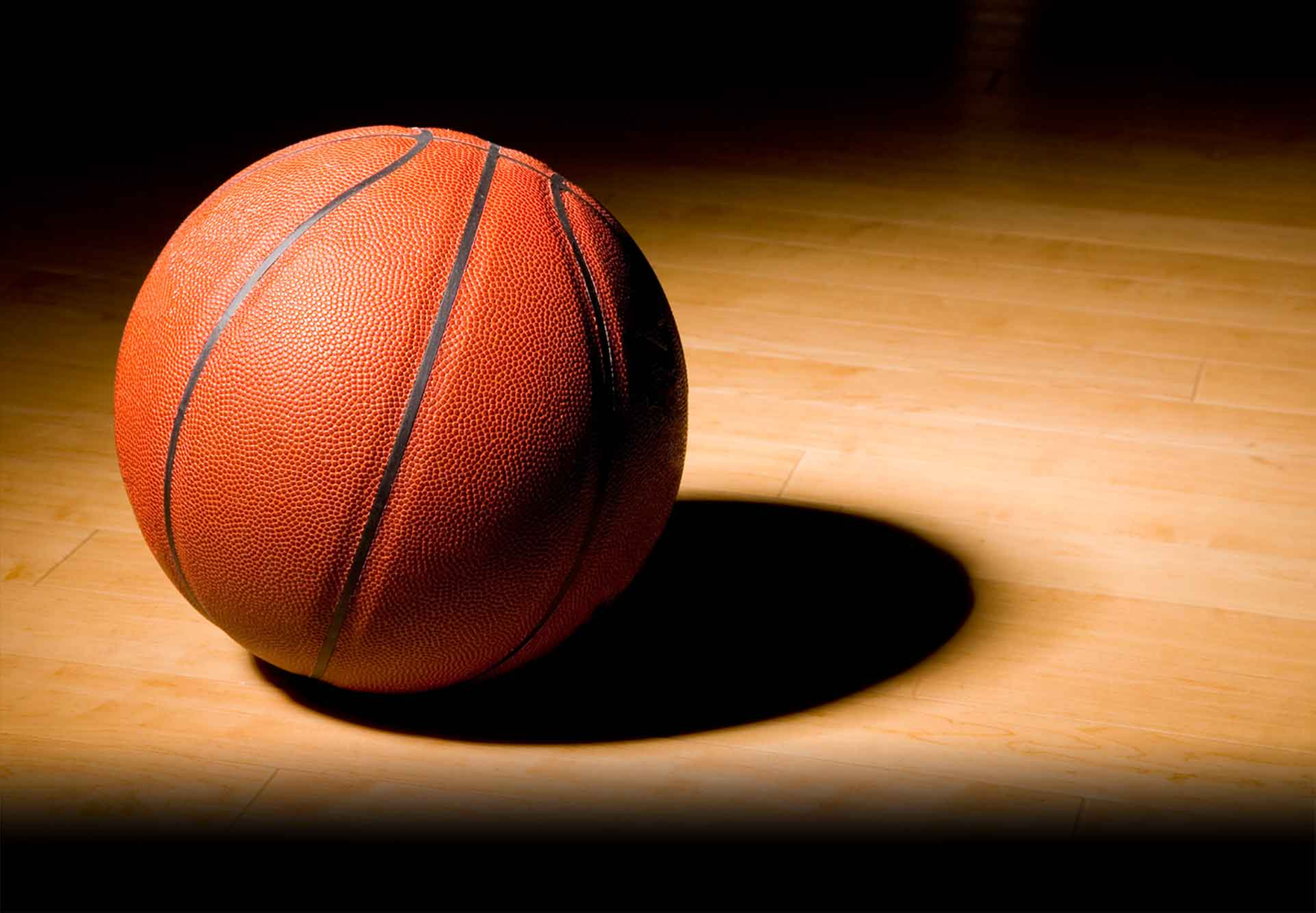 Men's Basketball battle in last day of Cuesta Tournament