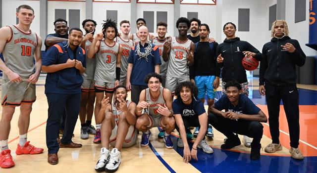 Giants secure outright CVC men's basketball championship following 9th straight win
