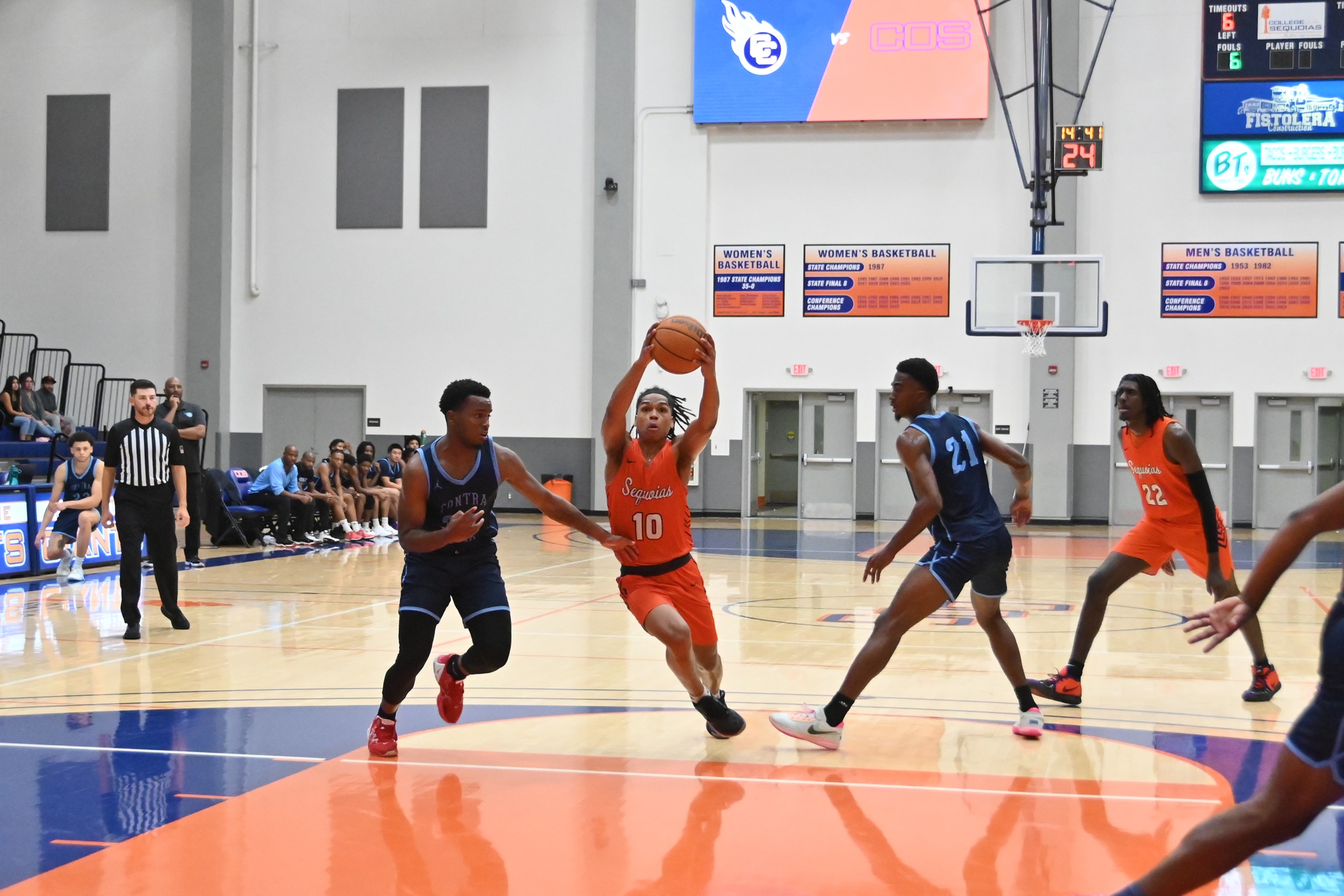 College of the Sequoias' Jose Cuello (10) in an earlier game versus Contra Costa College on Thursday, November 16, 2023.