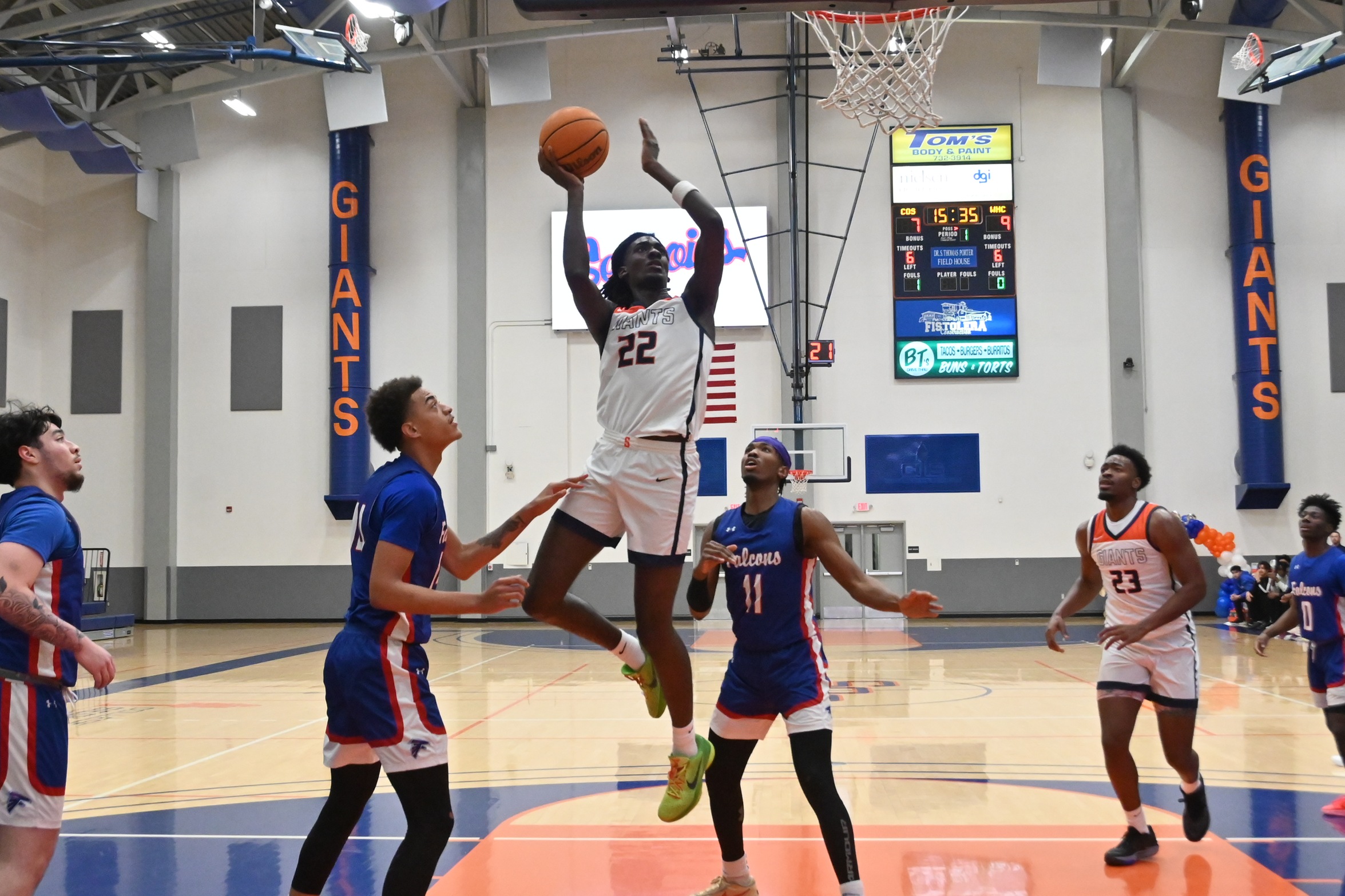 Giants forge tie atop CVC men's basketball race with one game left