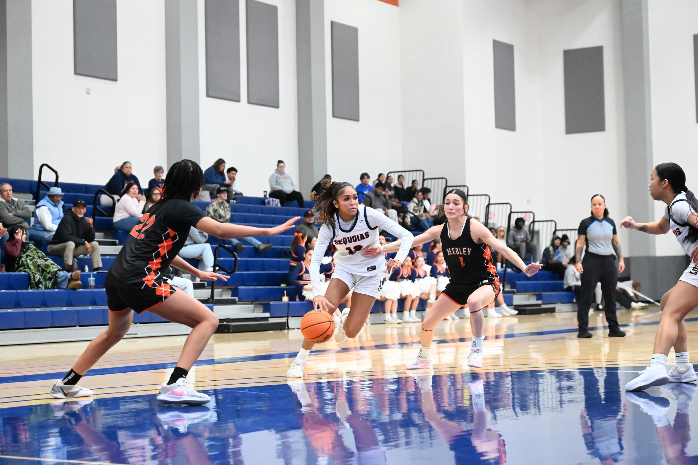 Fourth-quarter explosion carries Giants to CVC women's basketball win over Reedley