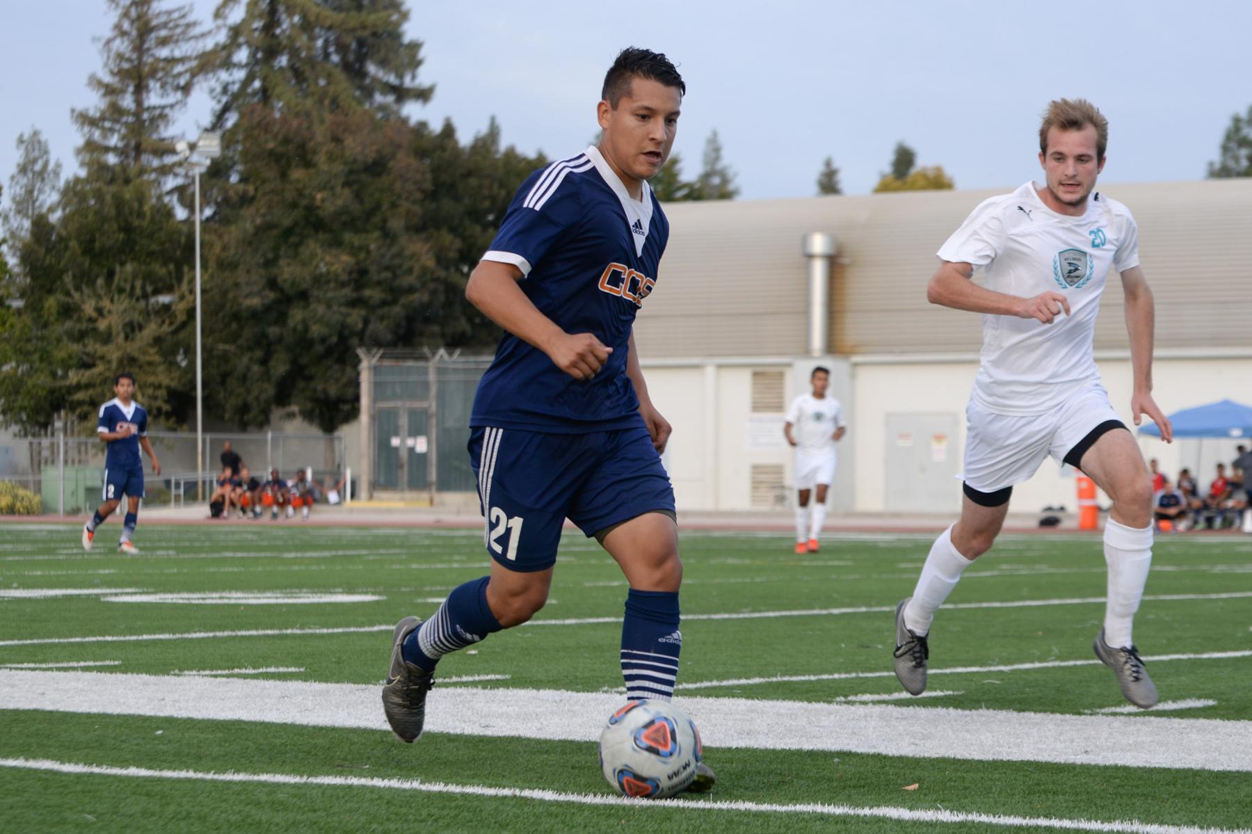 Men's Soccer win second straight match