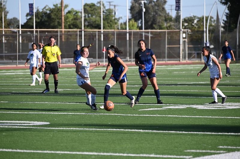 Corral leads Giants' win; Reedley, West Hills-Lemoore visit to close regular season