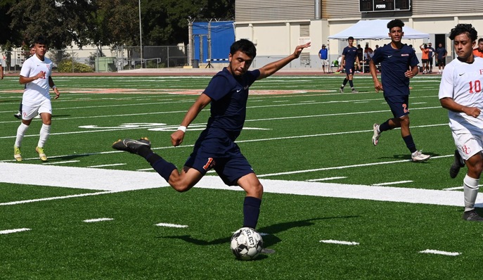 Giants drop CVC men's soccer opener vs. Fresno City