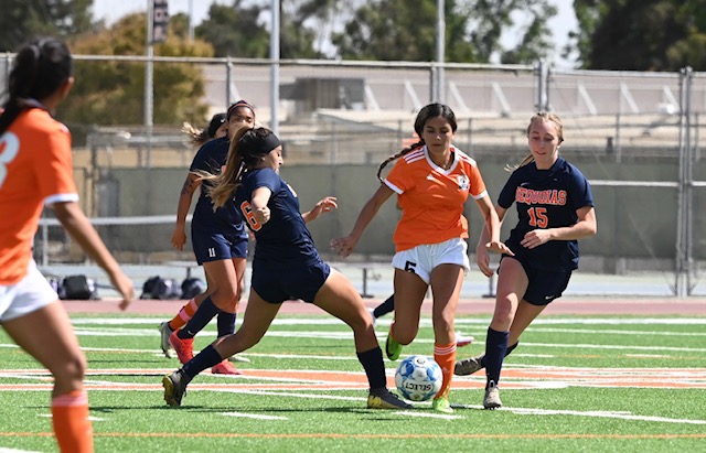 Giants women's soccer team falls in conference opener