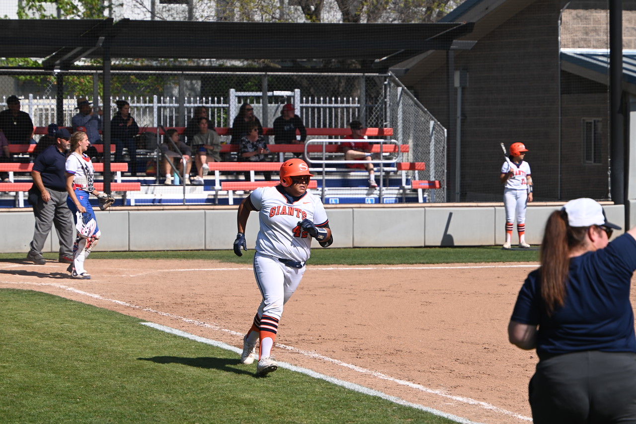 Giants Softball Advance into Post Season Play