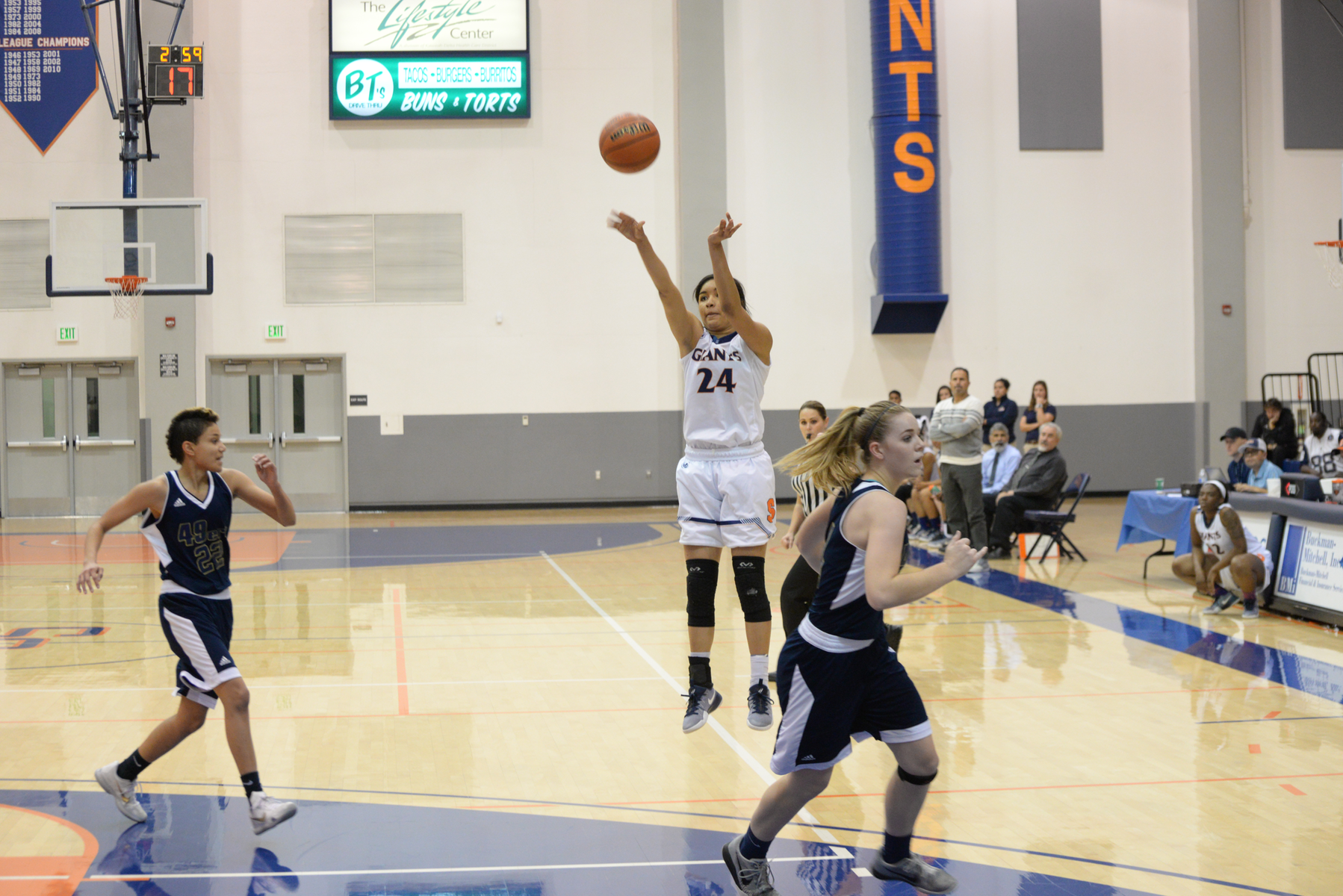 Women's Basketball make it to their third championship game