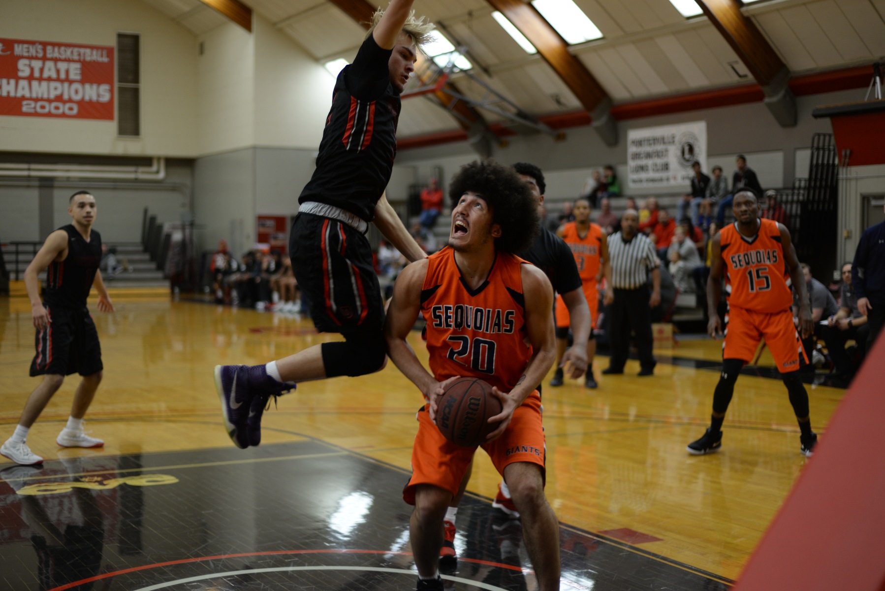 Giants fend off the Pirates