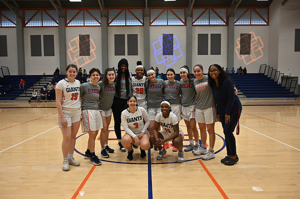Giants wrap season with overtime loss in NorCal Regionals