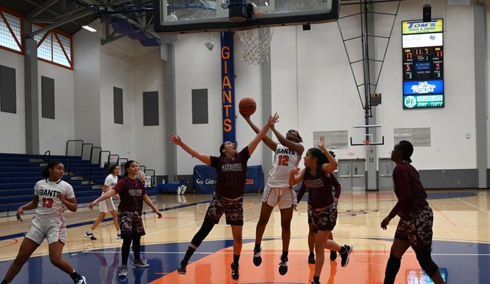 Giants look to cap undefeated season vs. Taft