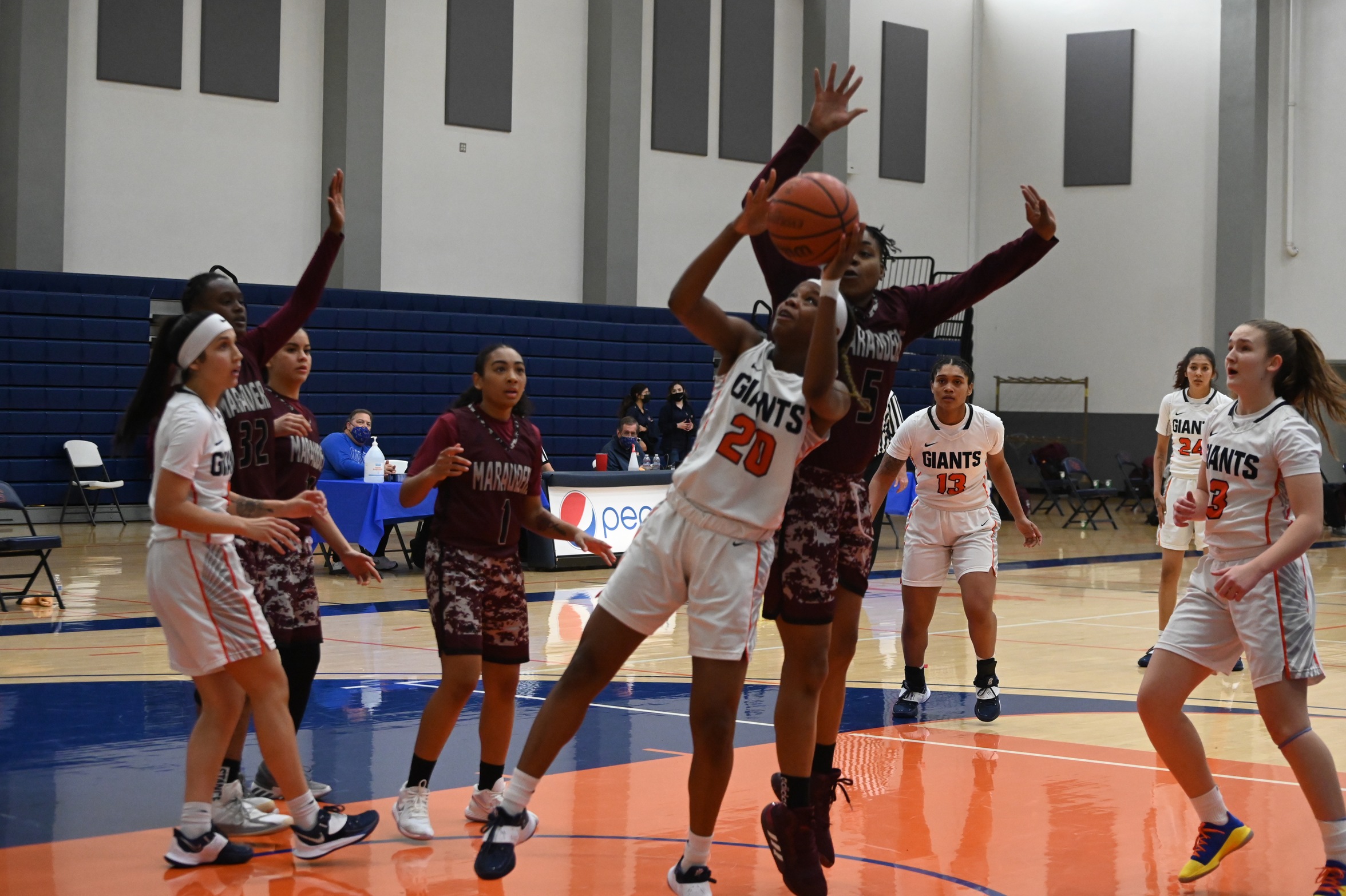 Expectations high as Giants prep to open women's basketball season
