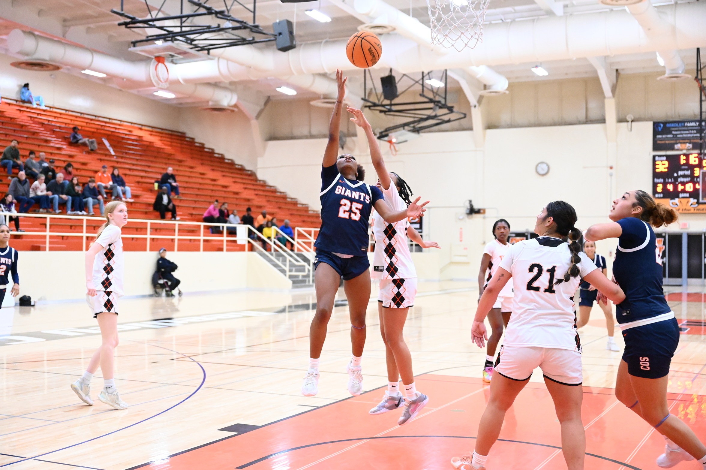 College of the Sequoias' Vivian Moore (25) scoring against Reedley College on January 10, 2026. (Norma Foster / COS Athletics)
