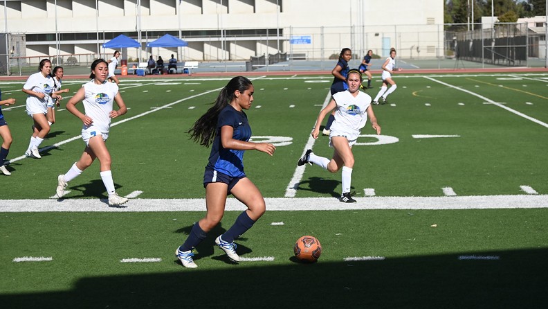 Giants tie Reedley, play at West Hills-Lemoore next